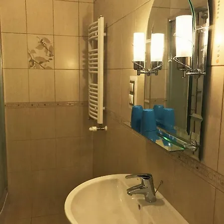 Homestay Pokoje Goscinne W Dolinie Szczescia *
