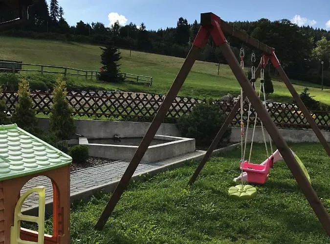 Goscinne W Dolinie Szczescia Homestay *